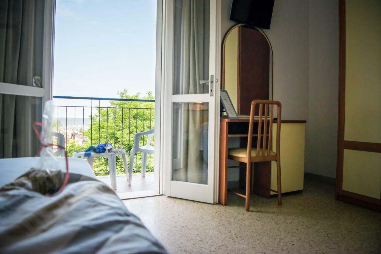 Hotel Vienna Cervia Eksteriør billede